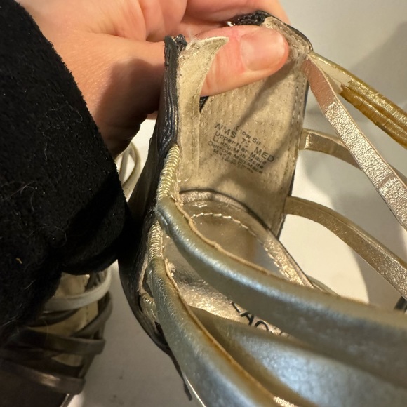 SOLD: Out of Stock - Picture 6 of 11